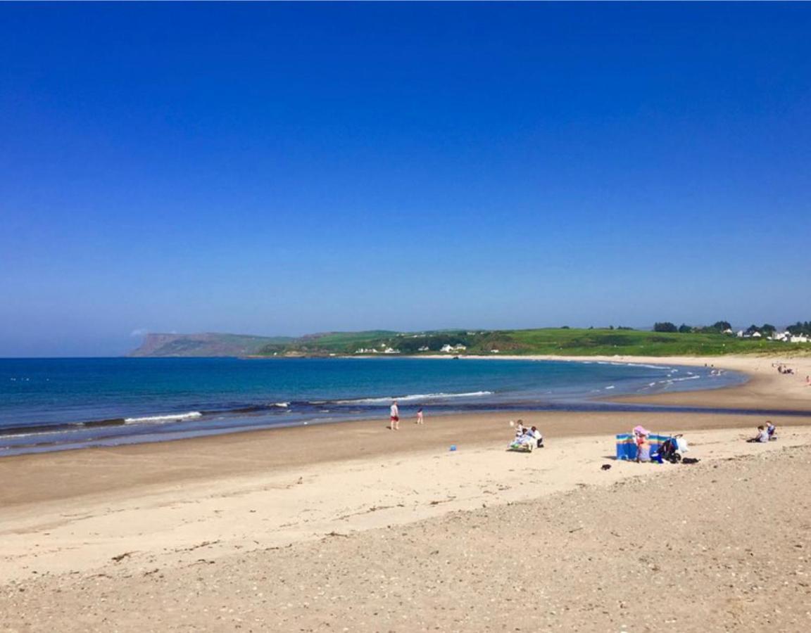 Holiday Home In Ballycastle - Fainne Na Cairde Exterior foto