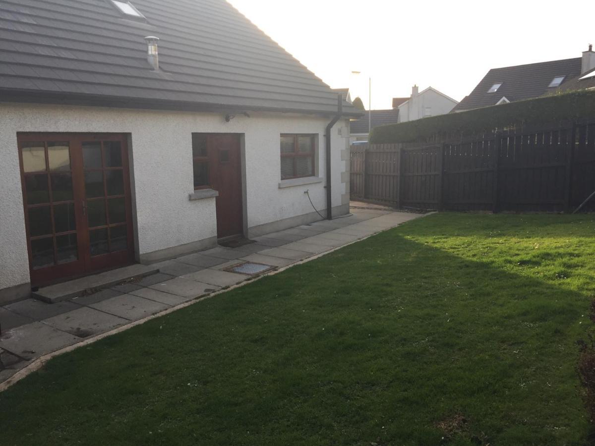 Holiday Home In Ballycastle - Fainne Na Cairde Exterior foto