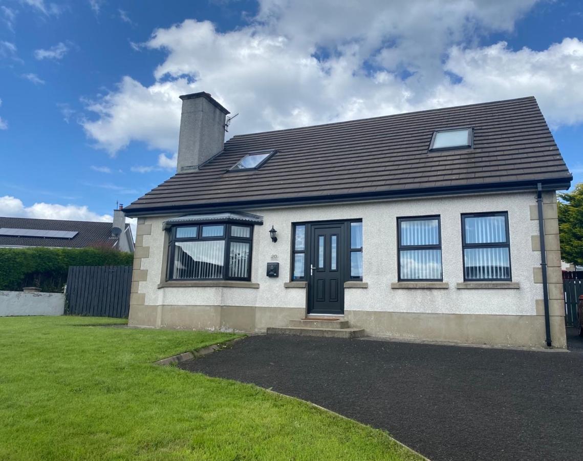 Holiday Home In Ballycastle - Fainne Na Cairde Exterior foto